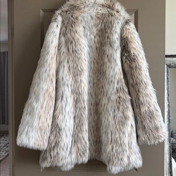 VENUS Cream and Brown Teddy Jacket - Picture 3 of 3